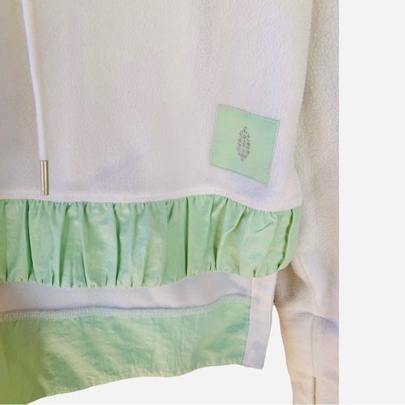 FP Movement Snood Mood Layer in Ivory/Sage. Size Small. NWOT - Picture 11 of 15